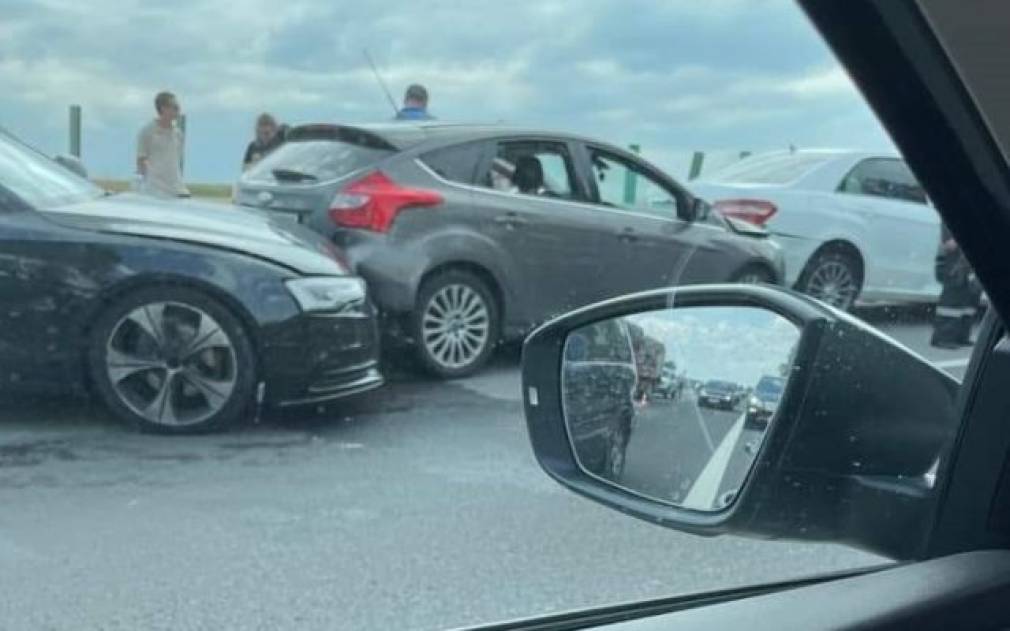 Coadă de un kilometru pe Autostrada spre Pitești după un accident