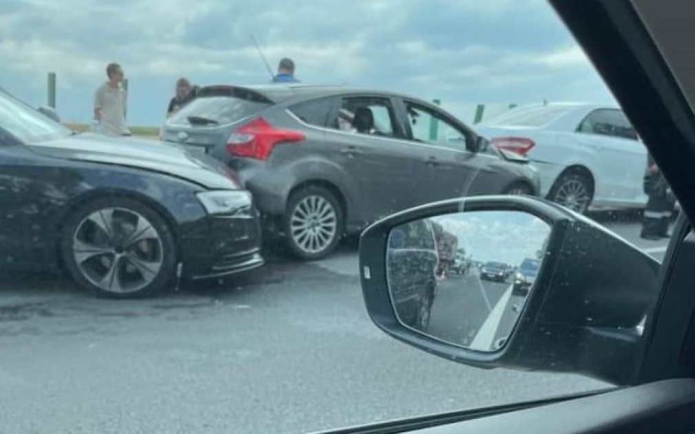 Coadă de un kilometru pe Autostrada spre Pitești după un accident