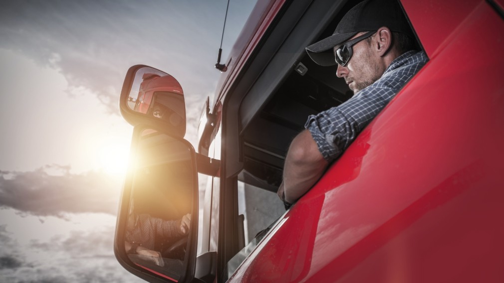 Aviz favorabil pentru scăderea vârstei la 18 ani pentru șoferii de camion