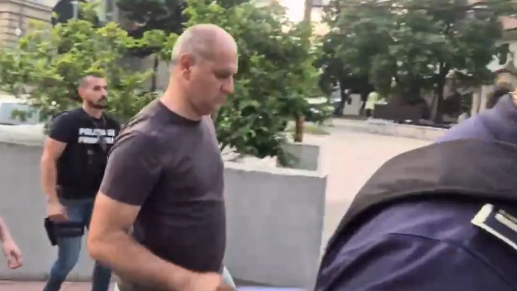 Șeful ISCTR, prins cu mită de 6.500 euro. Se fac zeci de percheziții