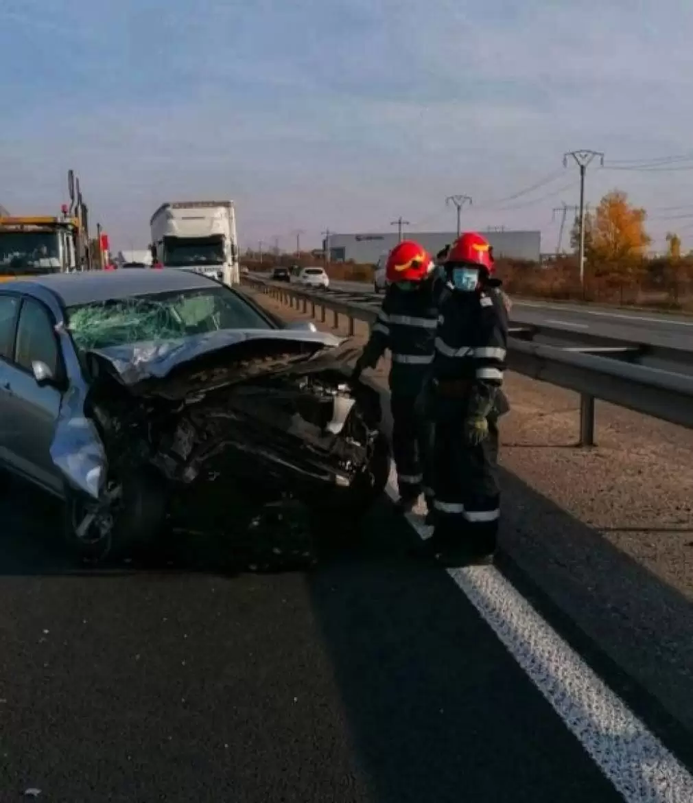 Accidentul dintre un camion și un autoturism a blocat traficul pe A1