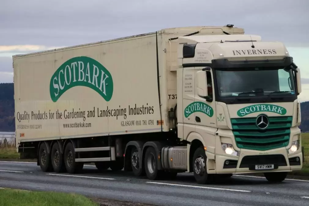 Se caută 150 de șoferi de CAMION pentru MALTA