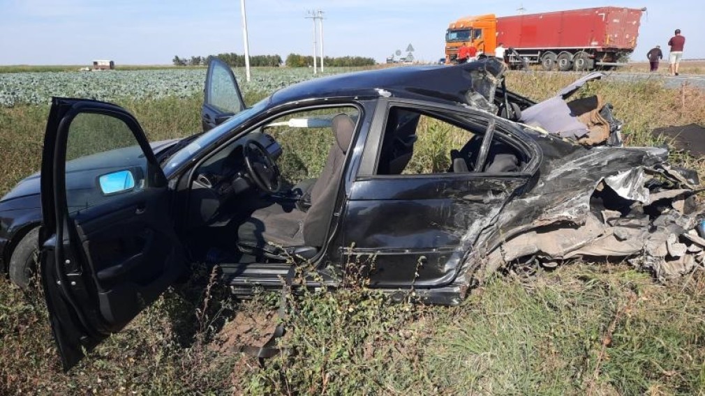 Accident grav cu un camion între Slobozia și Drajna. O fetiță de 7 ani este în comă