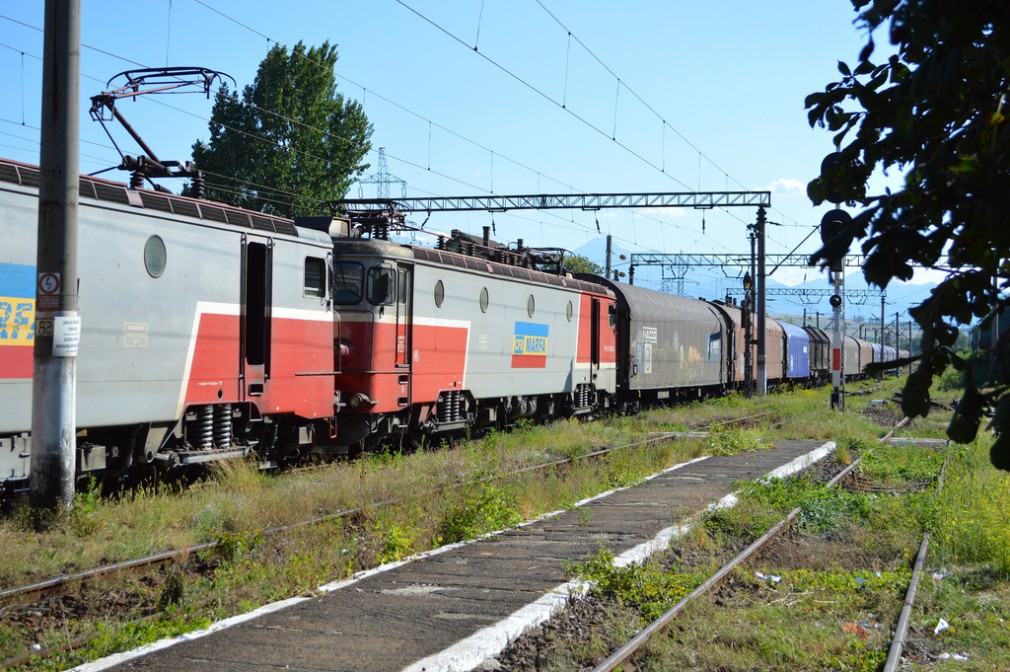 De ce în România trecerile la nivel cu calea ferată sunt un pericol