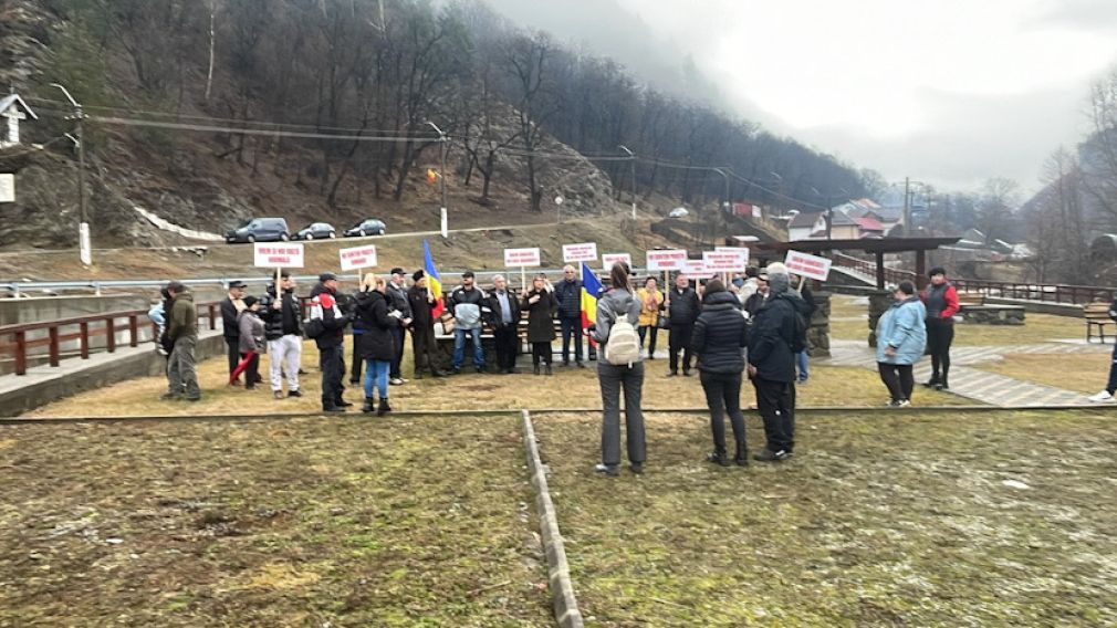 Protest într-o localitate de pe Valea Oltului din cauza lucrărilor la autostrada Sibiu–Pitești
