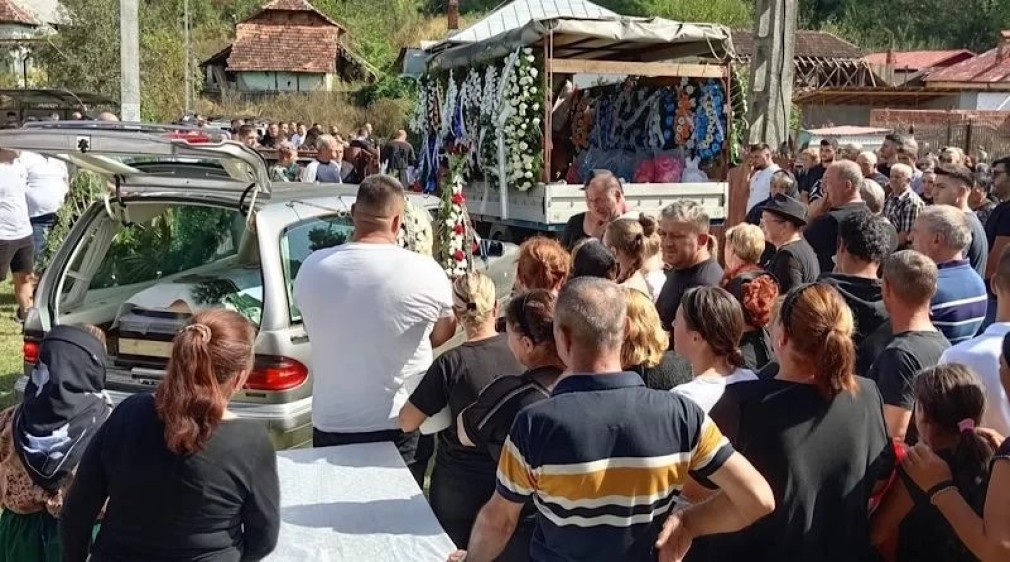Argeș. Sunt înmormântați bărbații morți în accidentul de pe Autostrada Pitești-București