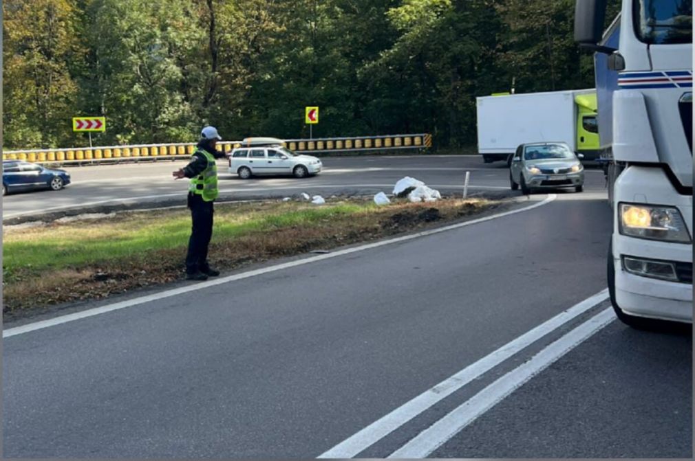 Avarii importante la un camion în Predeal