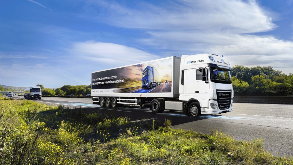 Sistemul unic „reîncarcă în timp ce conduci” este testat în Franța. Cum funcționează?