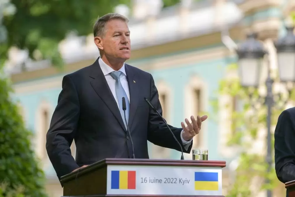 Iohannis: Nu este posibilă plafonarea preţului carburanților