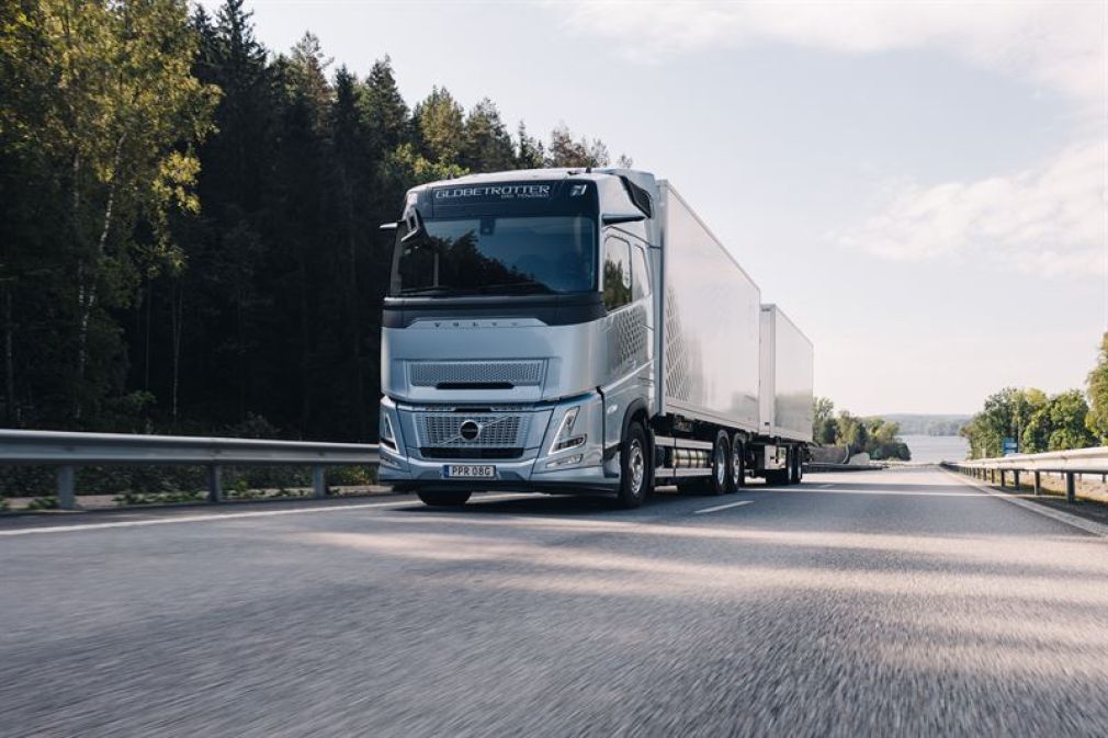 Volvo Trucks atinge un prag important cu 10.000 de camioane alimentate cu gaz vândute la nivel global