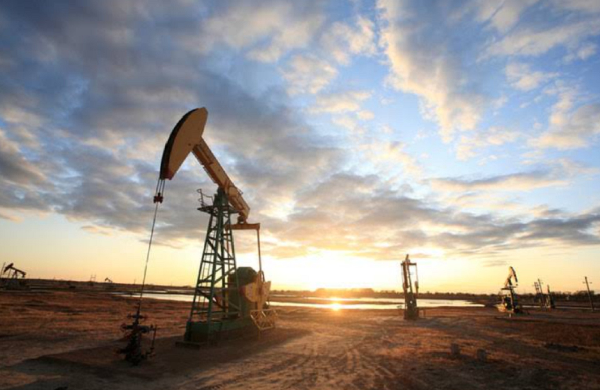 Marile puteri nu se pun de acord cum să plafoneze prețul petrolului