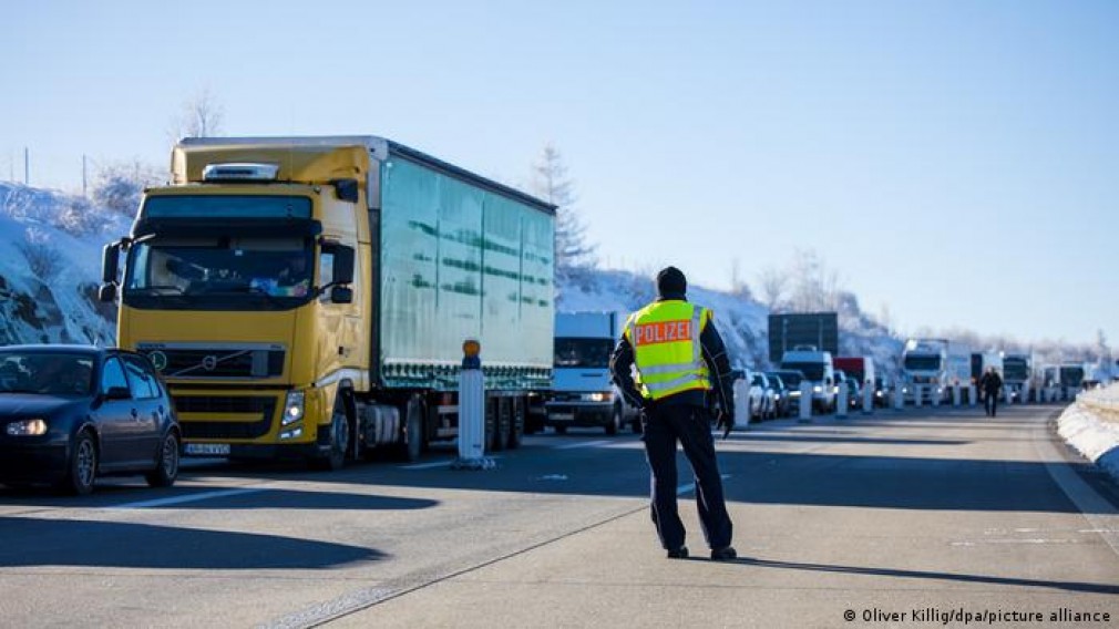 VIDEO MAE: Șoferii de camion pot intra în Germania doar cu test COVID negativ