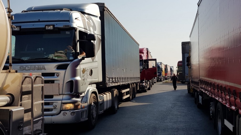 Restricţii de circulaţie pentru camioane pe teritoriul Ungariei, în weekend