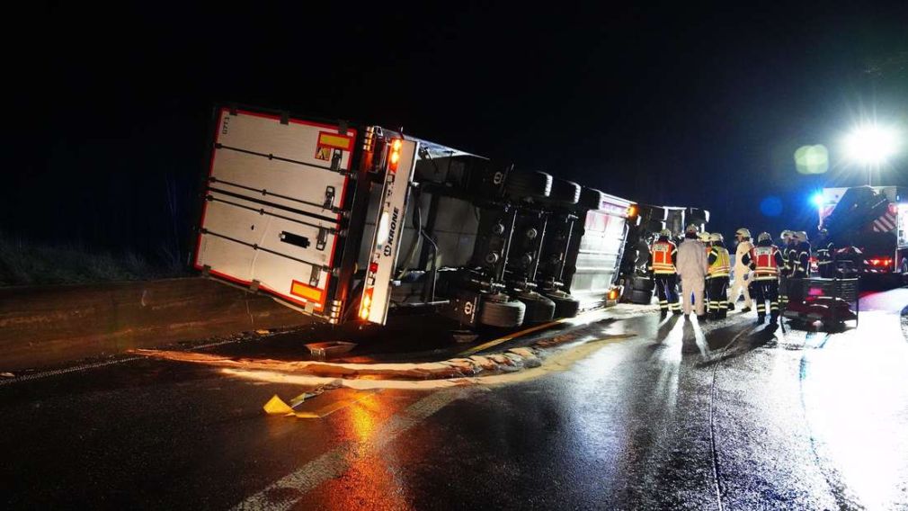 Polița germană a redus viteza la 40km/H după ce un șofer român de camion a făcut accident