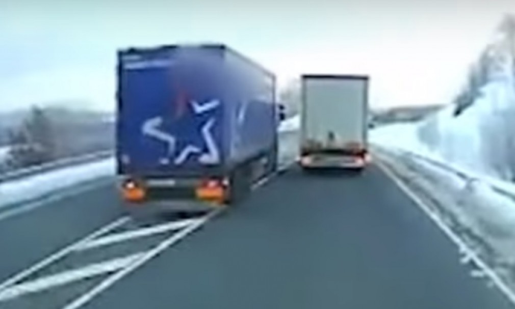 VIDEO. Doi ani de închisoare pentru un șofer de camion care a făcut o depășire extrem de periculoasă în Germania