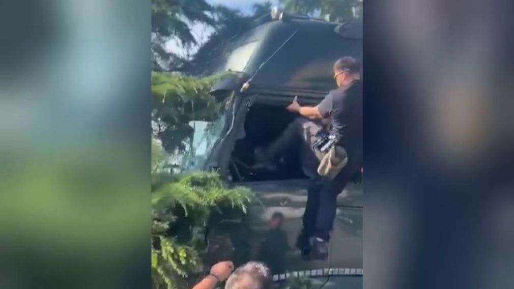 Explicații jenante ale poliției care a bătut un șofer de camion. „Am împiedicat o tragedie”