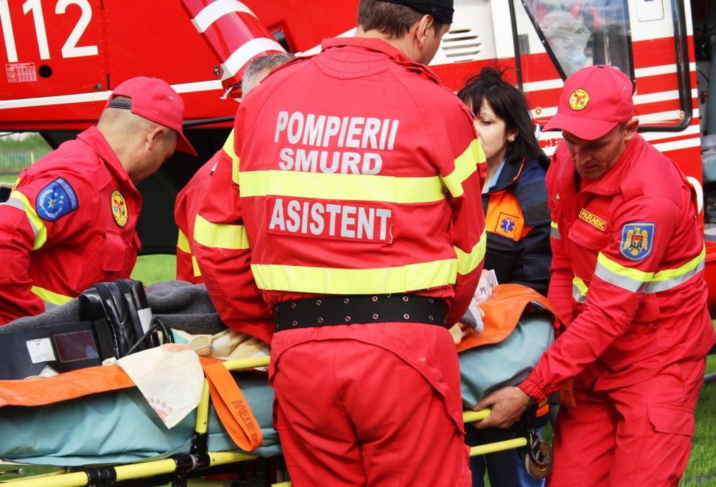 Accident groaznic cu 4 mașini și un camion. Sunt răniți