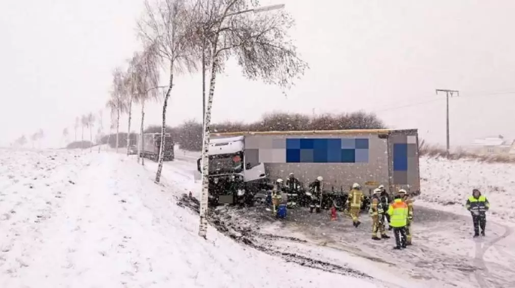 Germania. Șofer profesionist român, amendat pentru camionul derapat