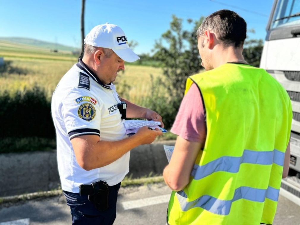 7.000 lei amendă pentru că nu a respectat timpii de condus pe camion