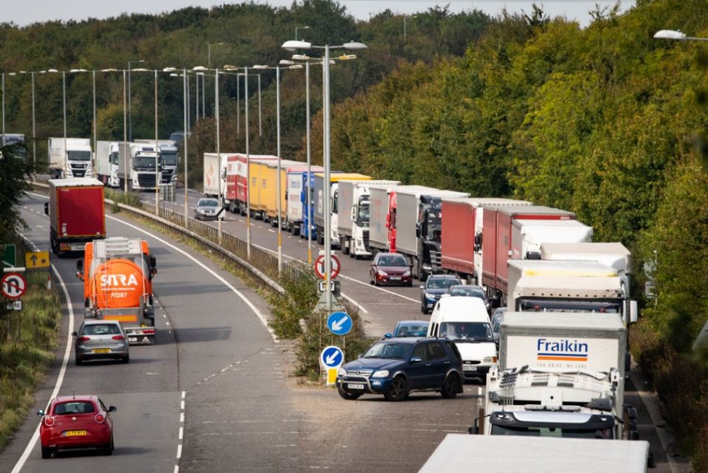 BREXIT: Camioane verificate în 70 de secunde, cozi de mii de vehicule comerciale