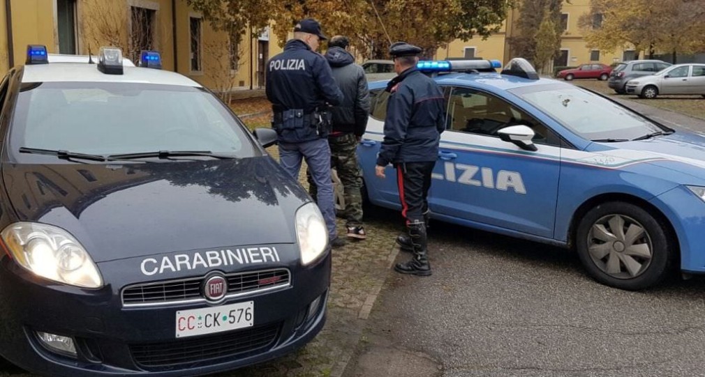 Un român și un italian morți după ce au fost loviți de camion. Șoferul a fugit de la locul accidentului