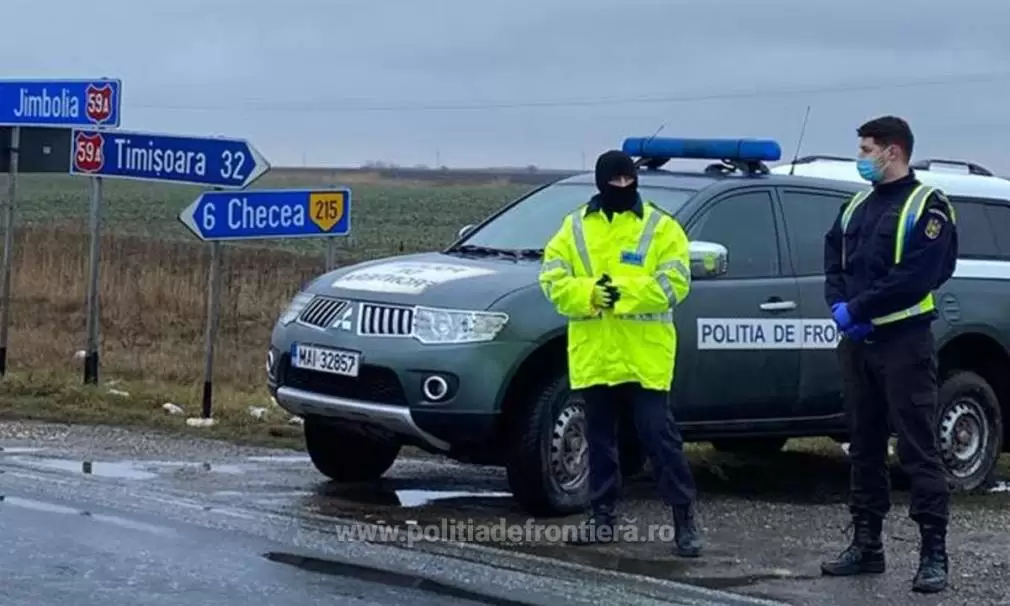 VIDEO 70 de migranți străini, depistați în parcările de camioane pe A1