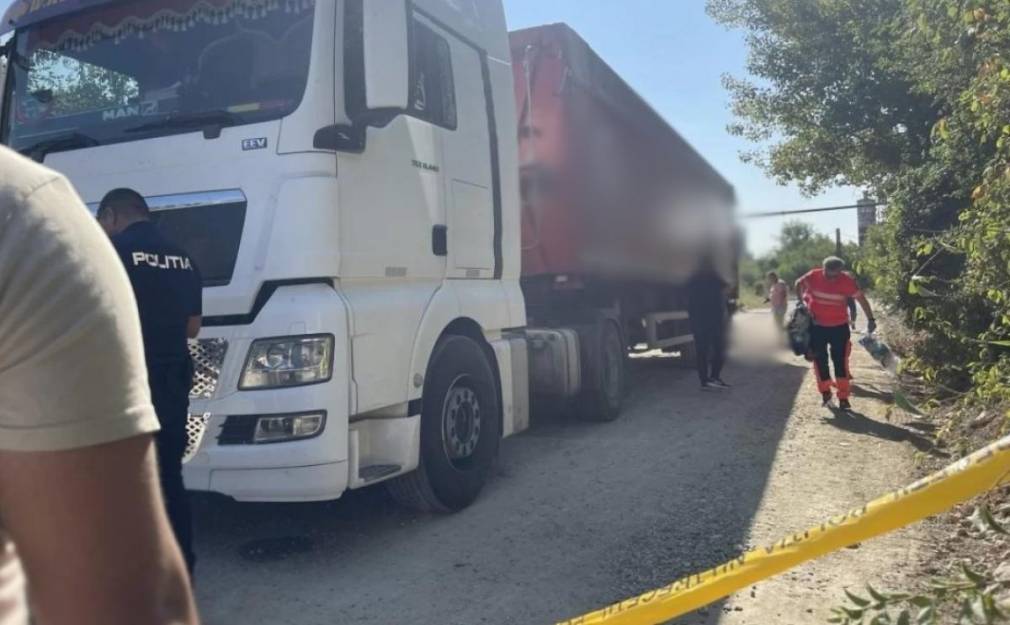 Șofer de camion, mort după ce bena a atins cablurile electrice