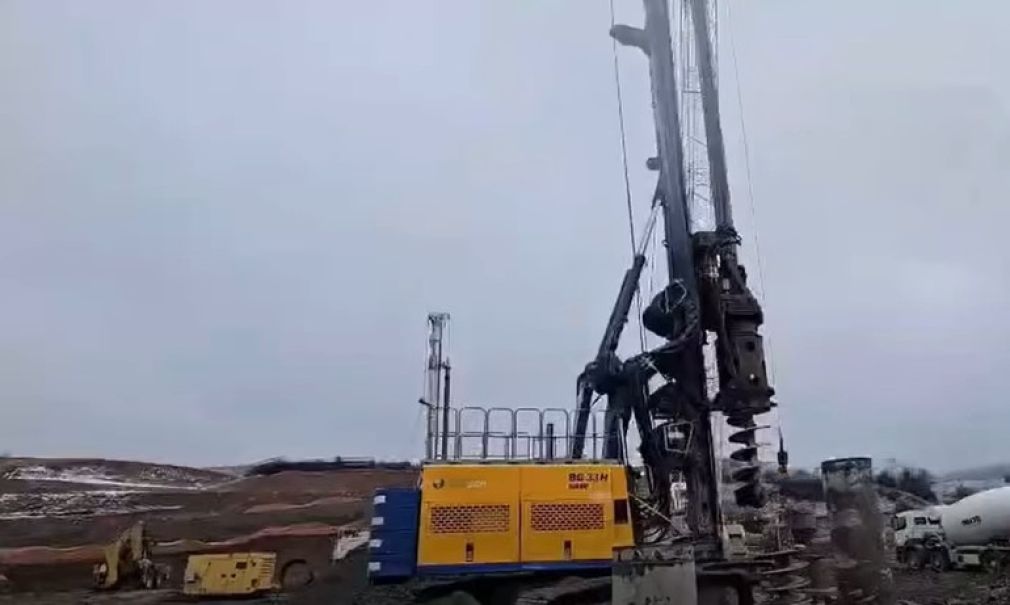 VIDEO Autostrada Sibiu - Pitești. A fost străpunsă prima galerie a tunelului Boița